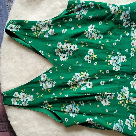 LOFT Green Floral Print Spring Summer Bohemian Hippie Chic Romper Size 4 - Picture 2 of 12